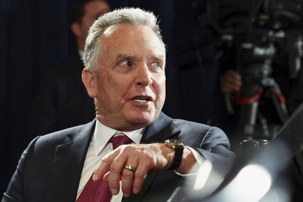 Kevin Lamarque/Reuters   📷