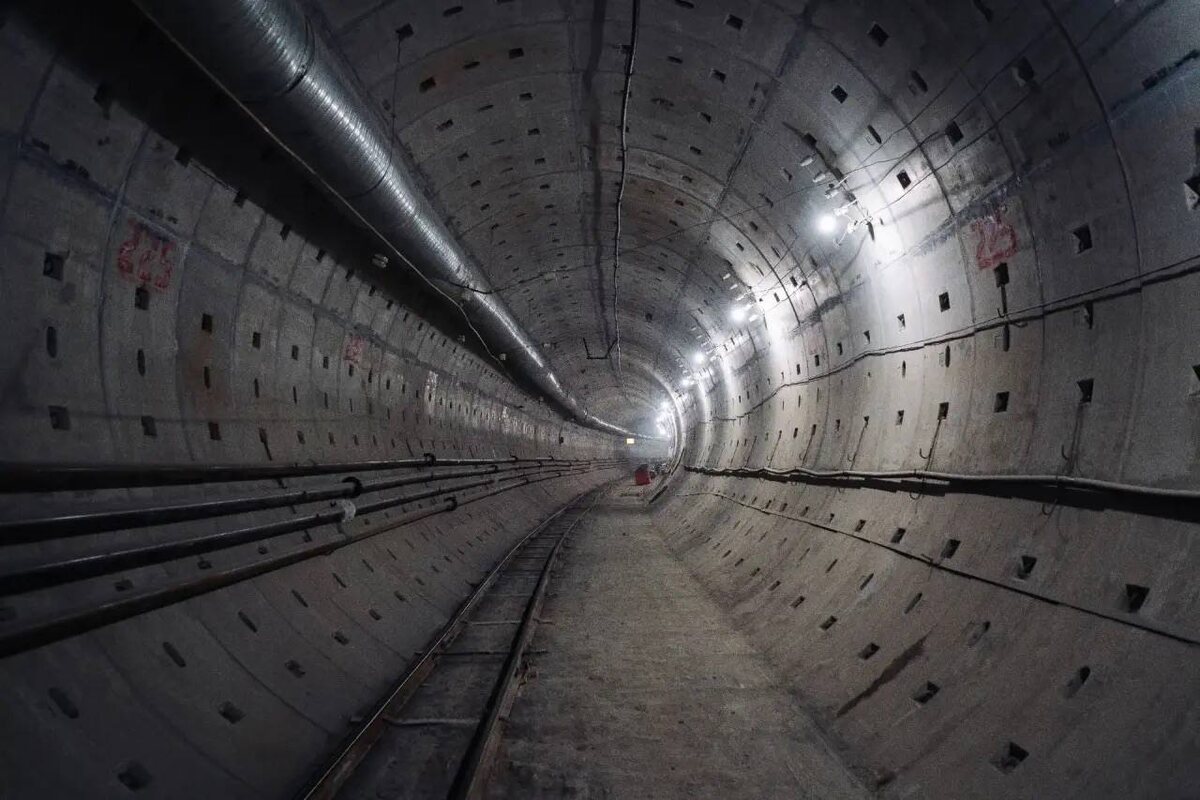 Автор фото: "Метрострой Северной Столицы". На фото: Путь до будущей станции метро "Каретная" в Петербурге.