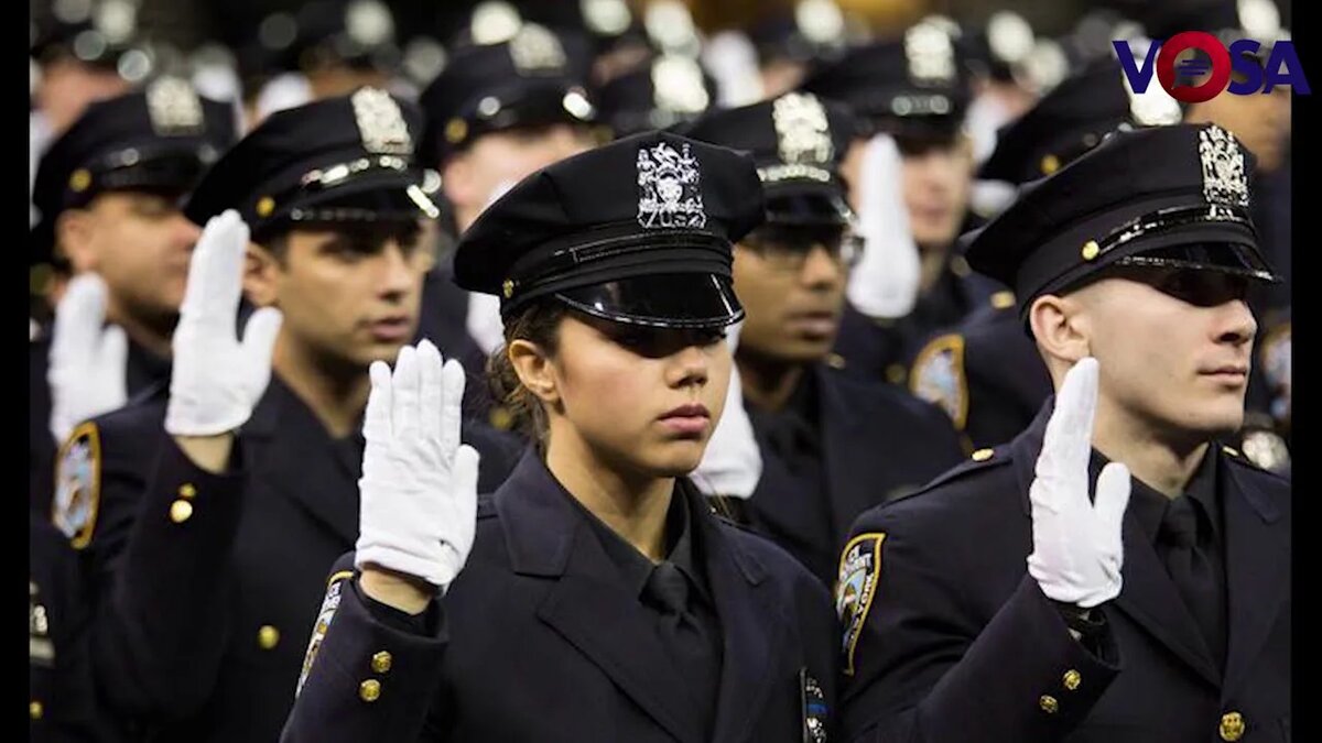 полицейская академия США...