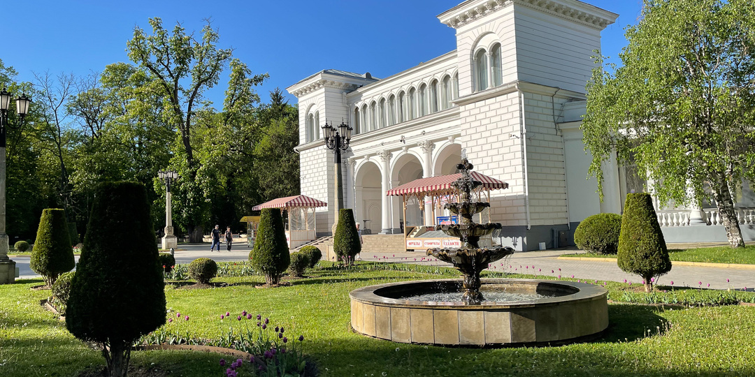 9 городов России, куда поехать после 50 лет