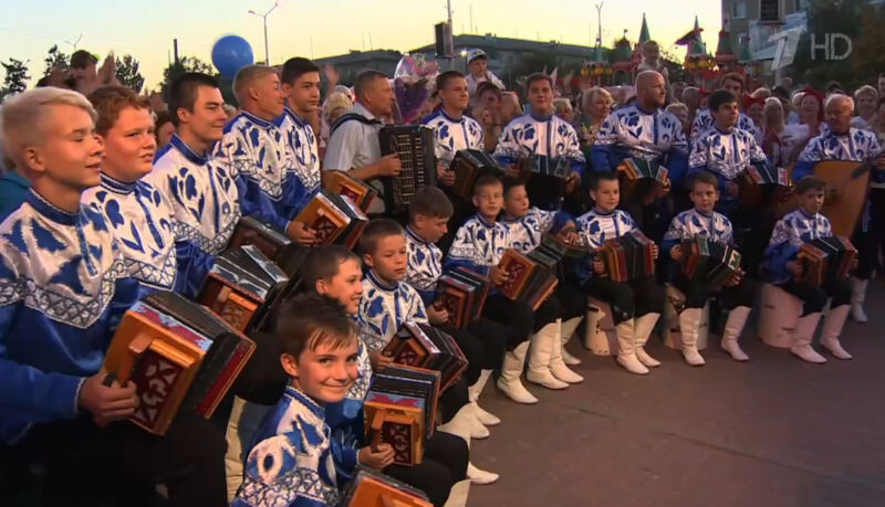    Скриншот выступления в Камышине (Первый канал, съёмка 2018 года)