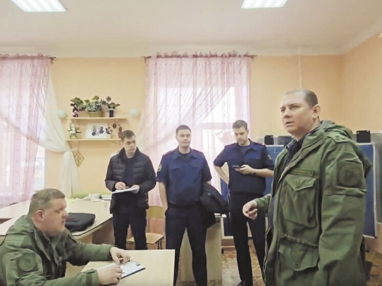     Пострадавшие доставлены в больницы, причины ЧП выясняются. Фото: СКР