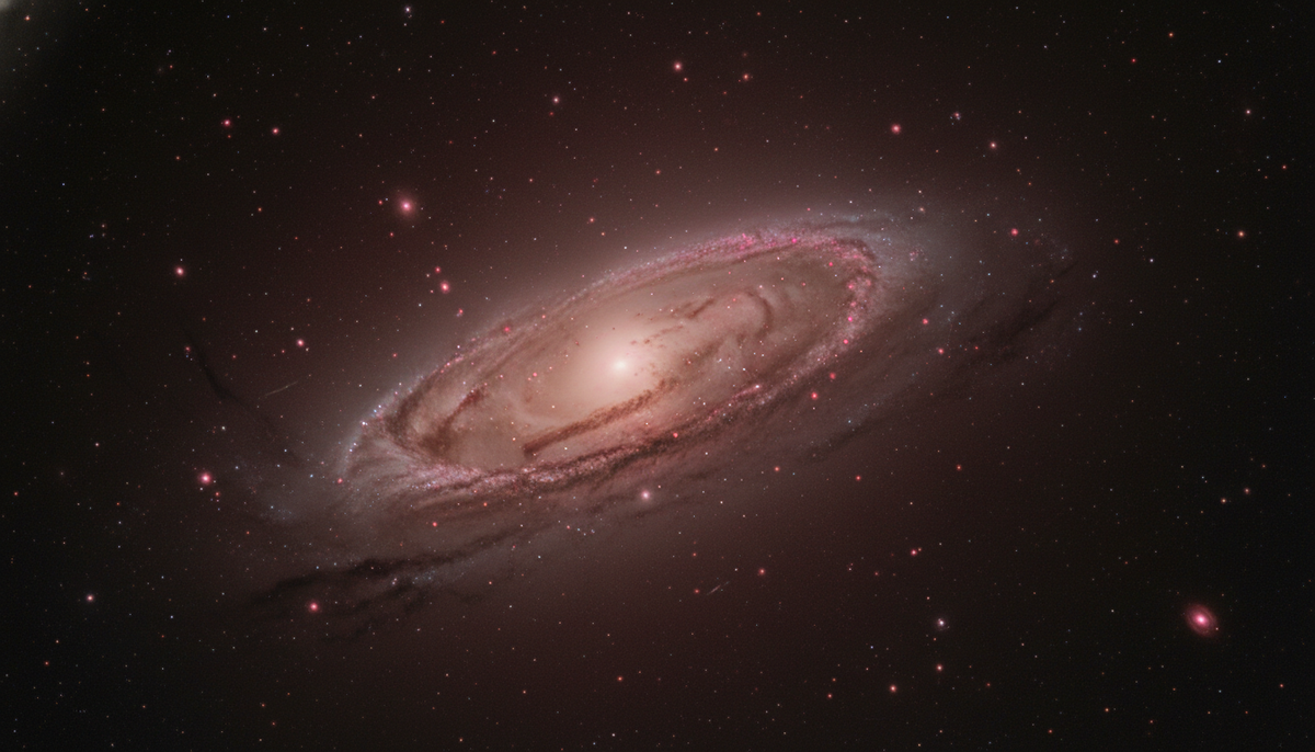 Линзообразные галактики: Их можно рассматривать как промежуточный тип между спиральными и эллиптическими. У них есть диск, но нет выраженных спиральных рукавов, и они содержат мало молодого газа и пыли.