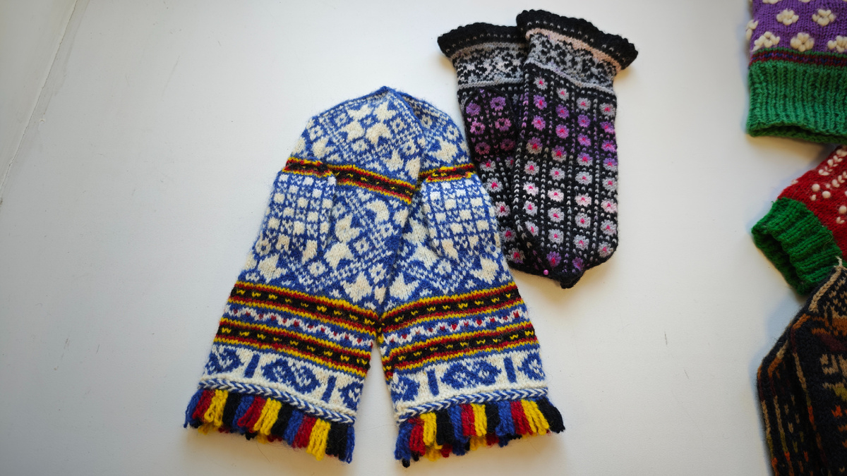 Варежки спицами. Жаккард.