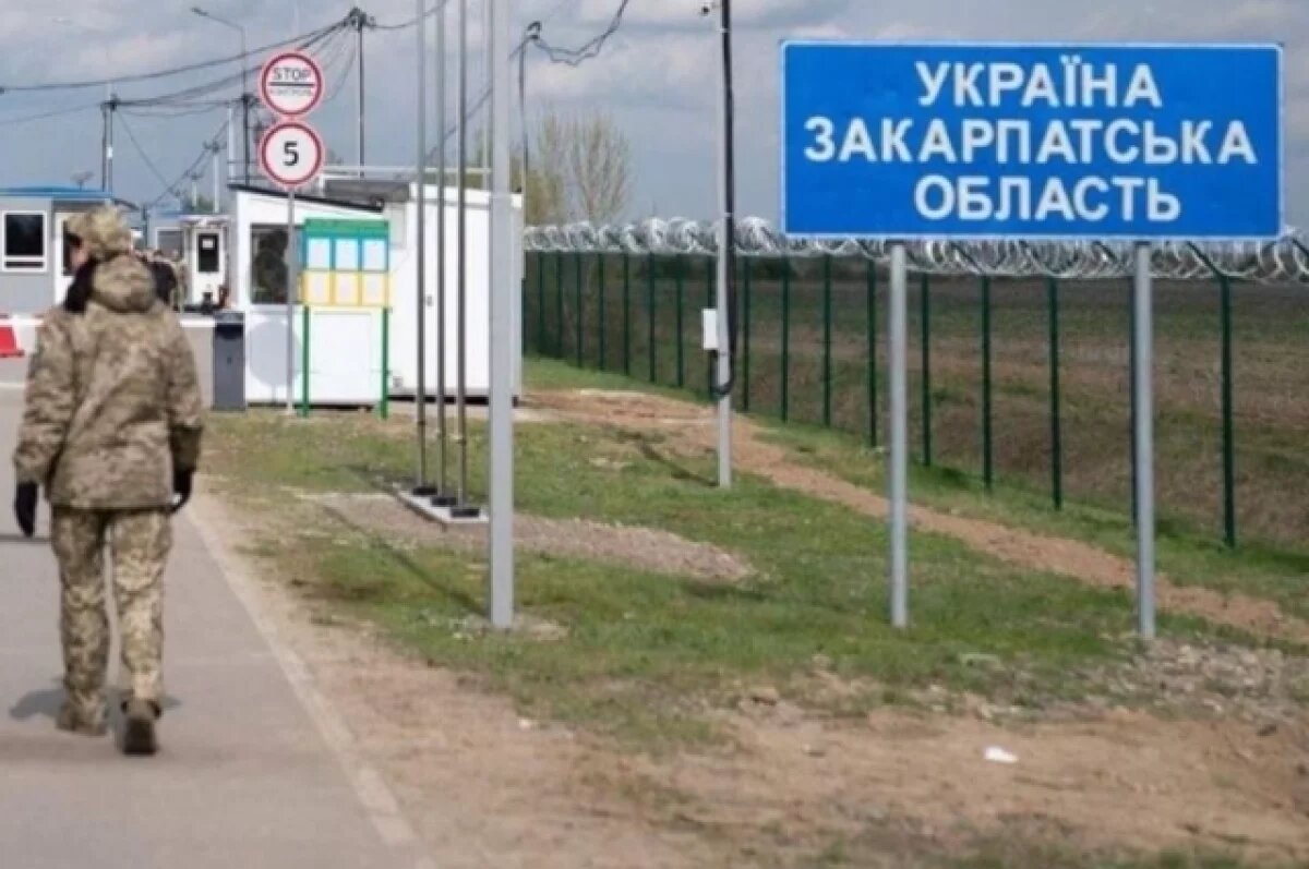    На Украине пограничник продавал выезд за границу за $30 тыс.