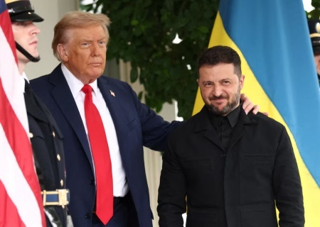    Трамп открывает новый фронт давления на Зеленского. Украину обвиняют во вмешательстве в президентские выборы США