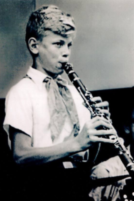   Саксофон стал его судьбой с юных лет