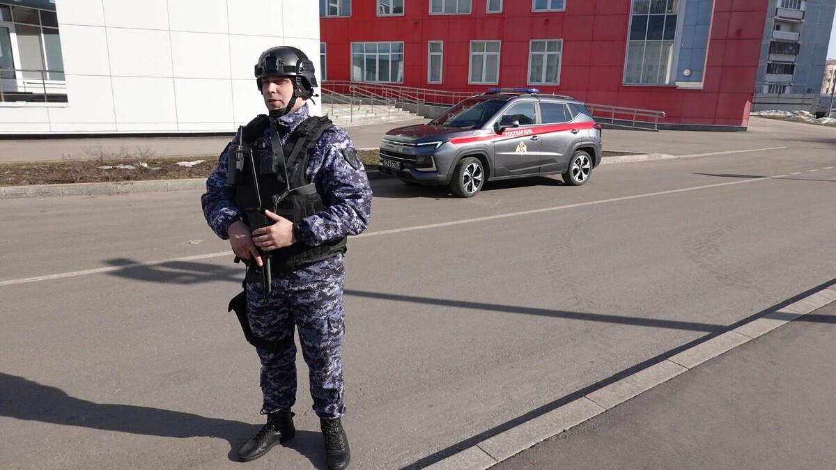    Сергей Т.: «Люди к экипажам патрулей Росгвардии относятся очень хорошо и благодарят за службу!»   newizv.ru