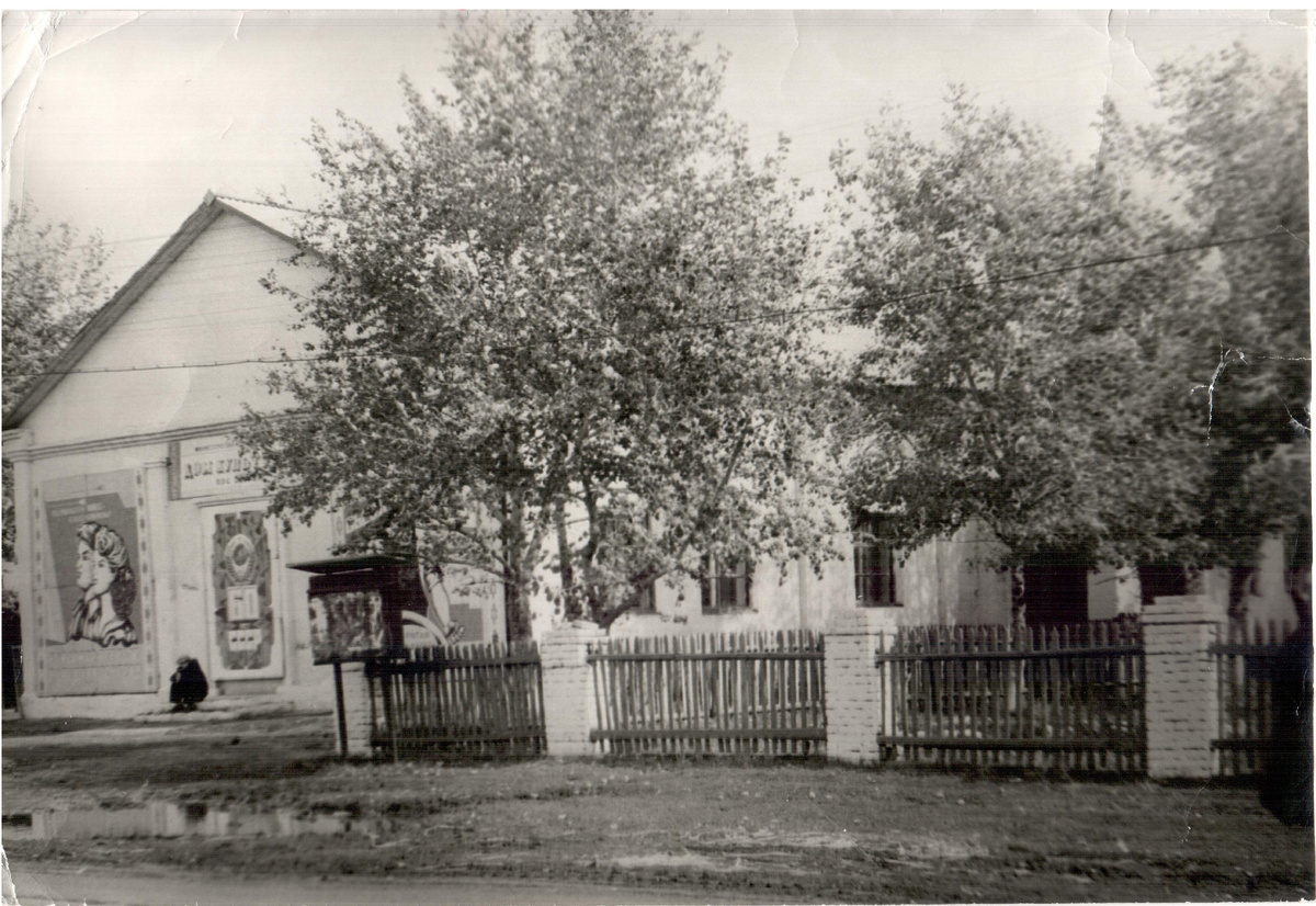 Ах, сельский клуб! Это же истинное сердце и живая душа села.