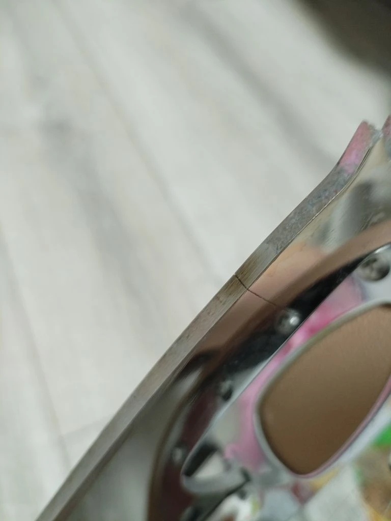 Трещина на коньке