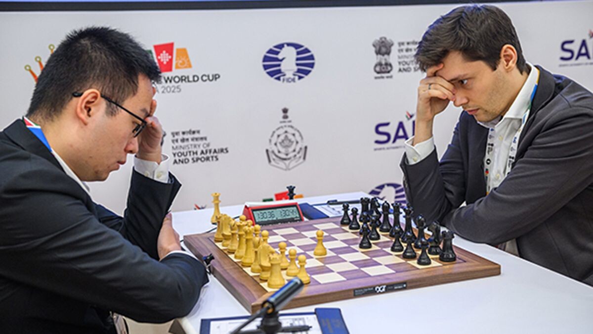    Михал Валуша, ФИДЕ