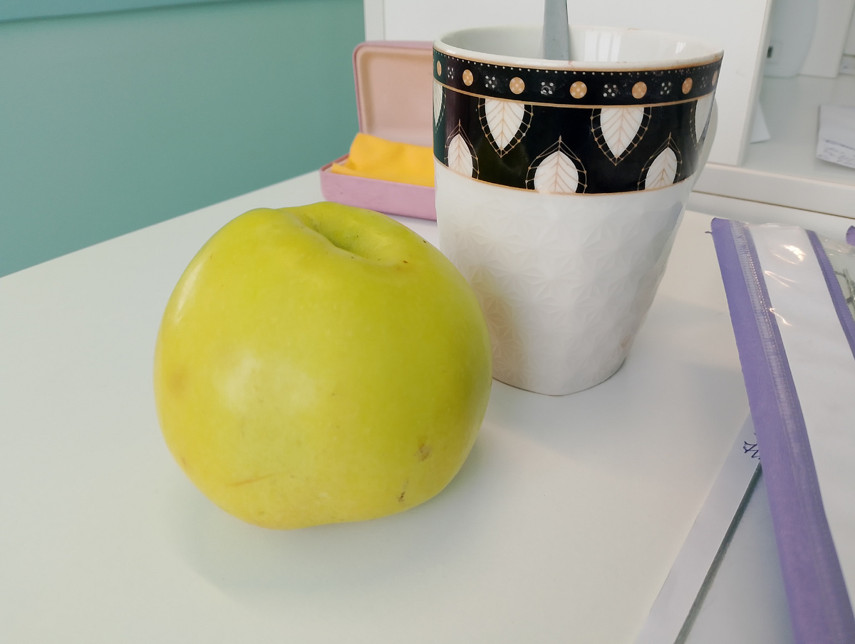 Яблоко я так и не съела 😁