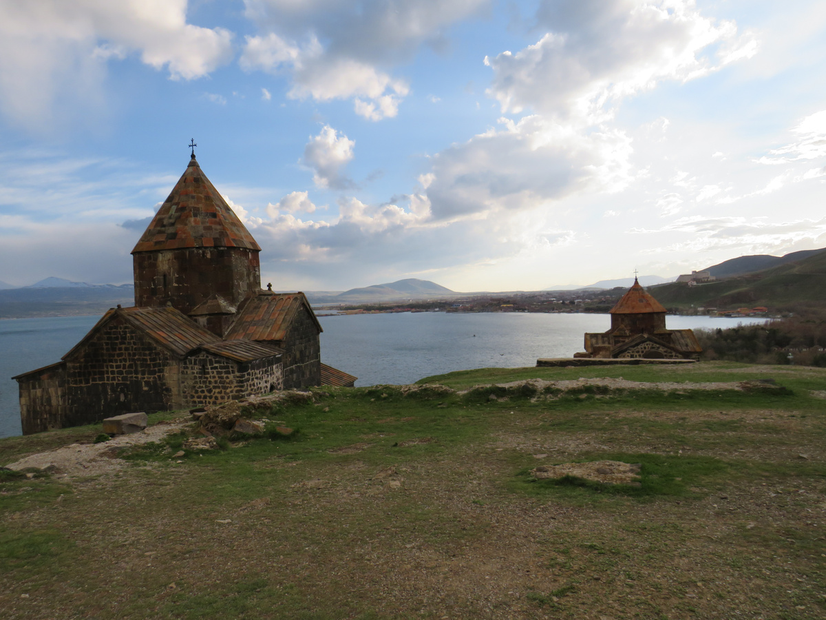 Монастырь Севанаванк и озеро Севан