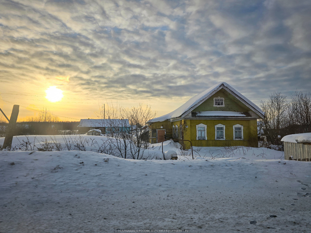 По пути мы проехали немало красивых деревень сначала Архангельской области, а потом - Вологодской области. Фото: Голландец в России