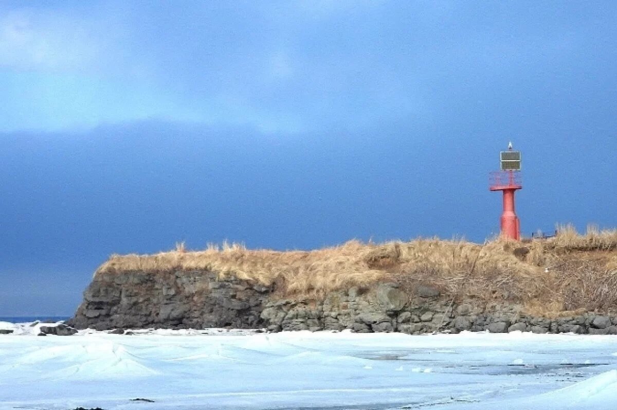    Мыс Дюанка в марте, побережье Татарского пролива, Ванинский район, Хабаровский край