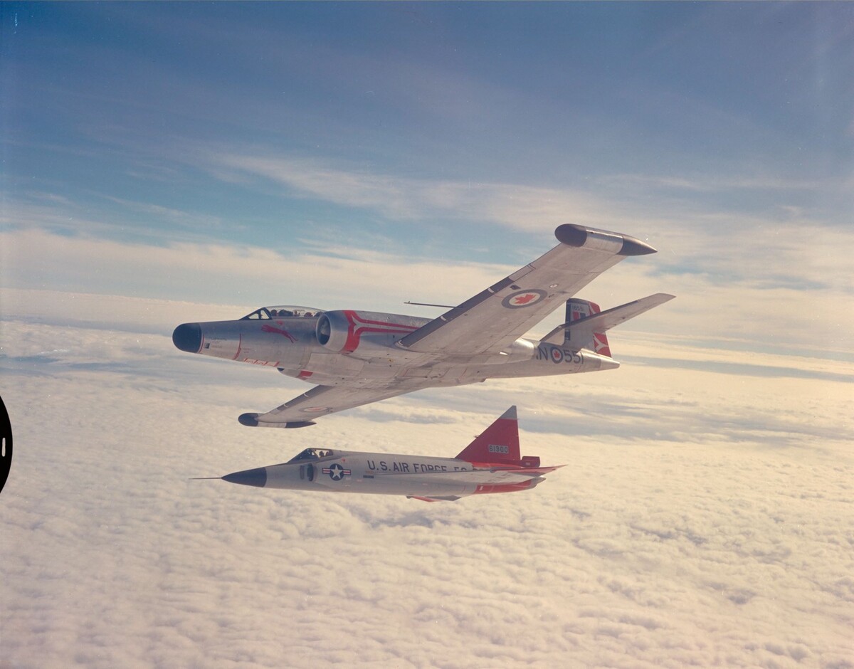 Крыло к крылу на защите неба Северной Америки: CF-100 ВВС Канады и F-102 ВВС США. 
