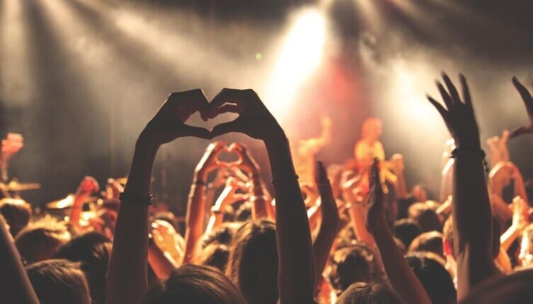    Кто такие клакеры и антиклакеры? Фото: по лицензии CC0 Pxhere.com