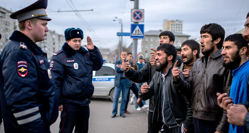 Непризнание авторитета: Как конфликт с полицией обернулся для приезжих неприятными последствиями