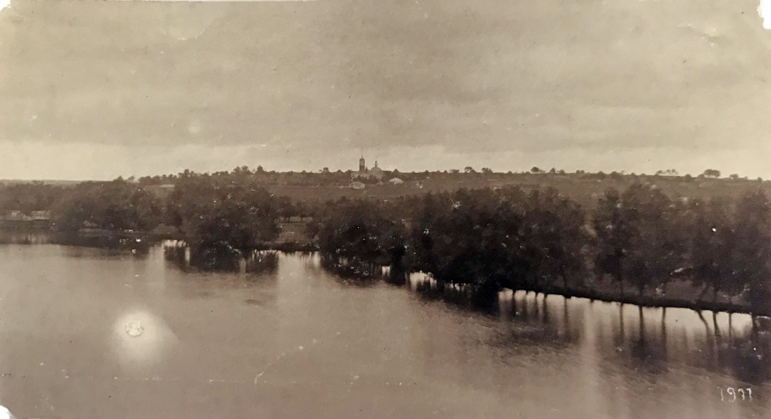 1911 год! https://ru.wikipedia.org/wiki/Файл:Church_of_Saint_Nicholas_(Ievlevo)_03.jpg