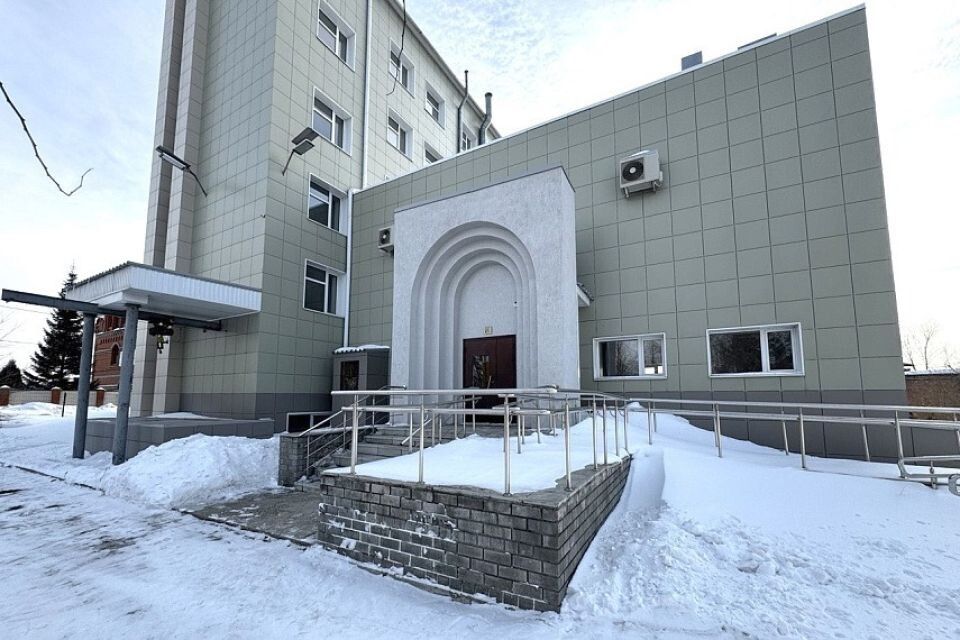    Ремонт в здании поликлиники городской больницы № 3 . Источник: zdravalt.ru