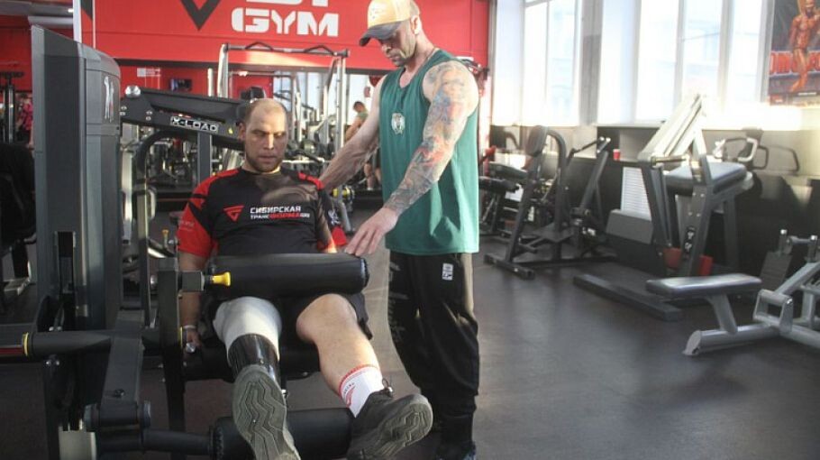 Встать и победить: Артём Шиляев — первый российский бодибилдер с ПОДА, выступивший на чемпионате мира