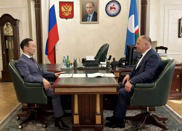 
Айсен Николаев и Константин Бейрит обсудили планы работы холдинга / Фото: пресс-служба правительства Якутии
