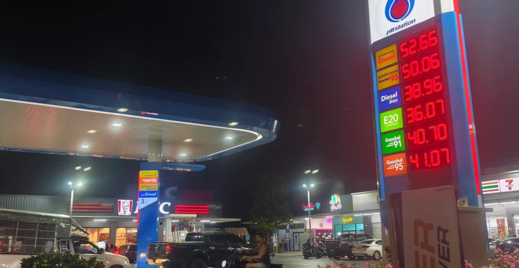 За одну ночь бензин подорожал на 17%