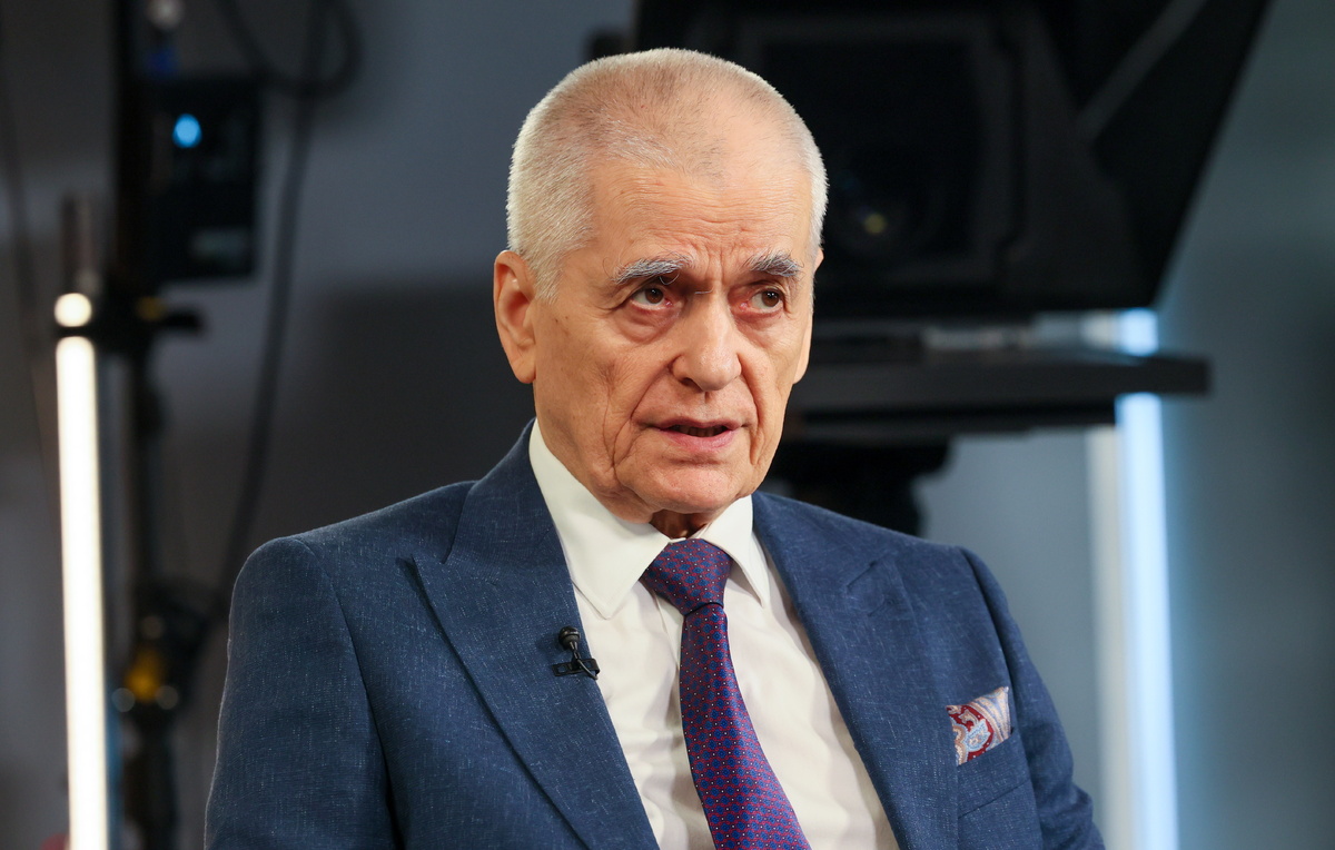    Академик РАН, заместитель президента Российской академии образования Геннадий Онищенко  Виталий Смольников/ТАСС