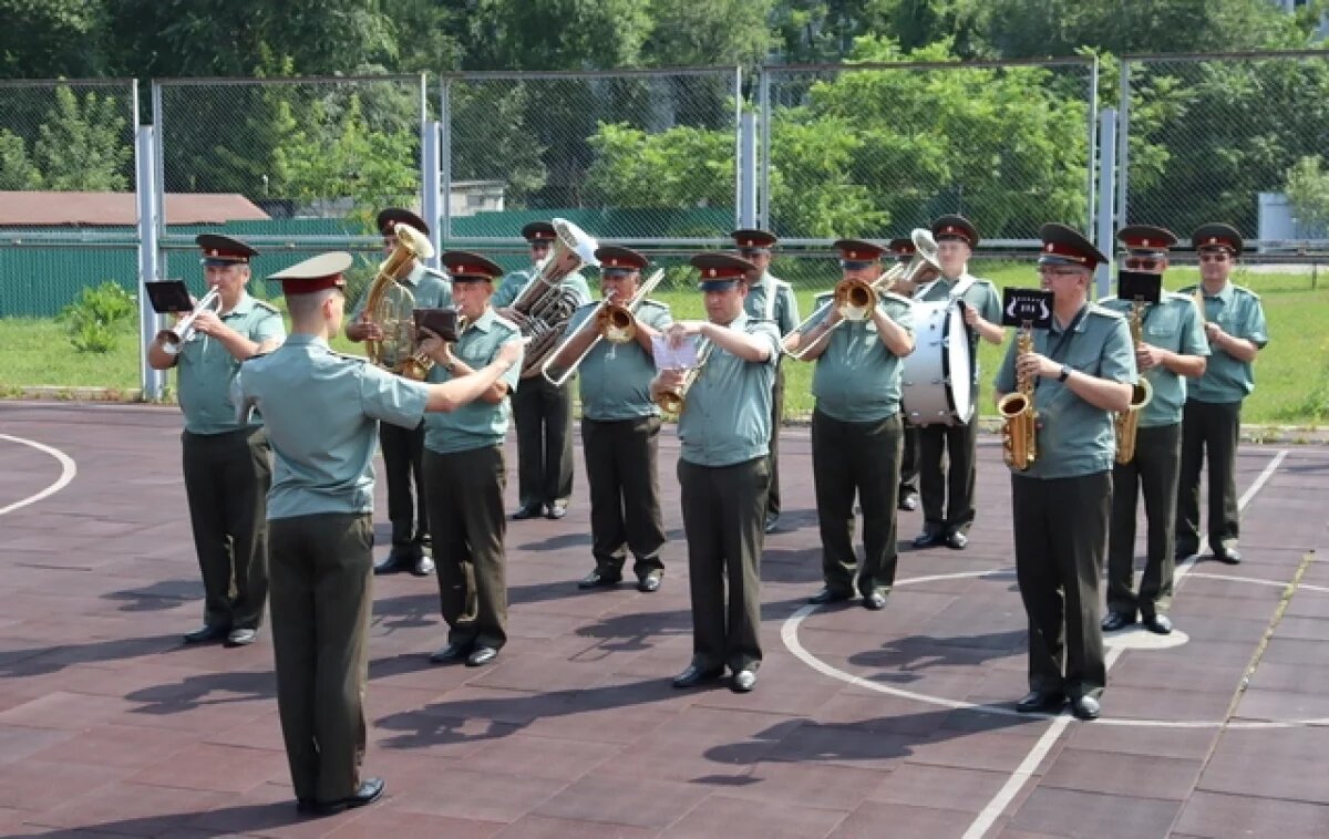    «Музыка удваивает, утраивает армию».