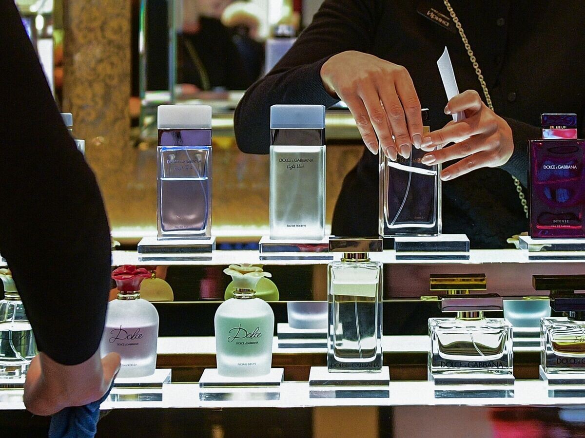    Парфюмерный магазин | © РИА Новости / Евгений Одиноков