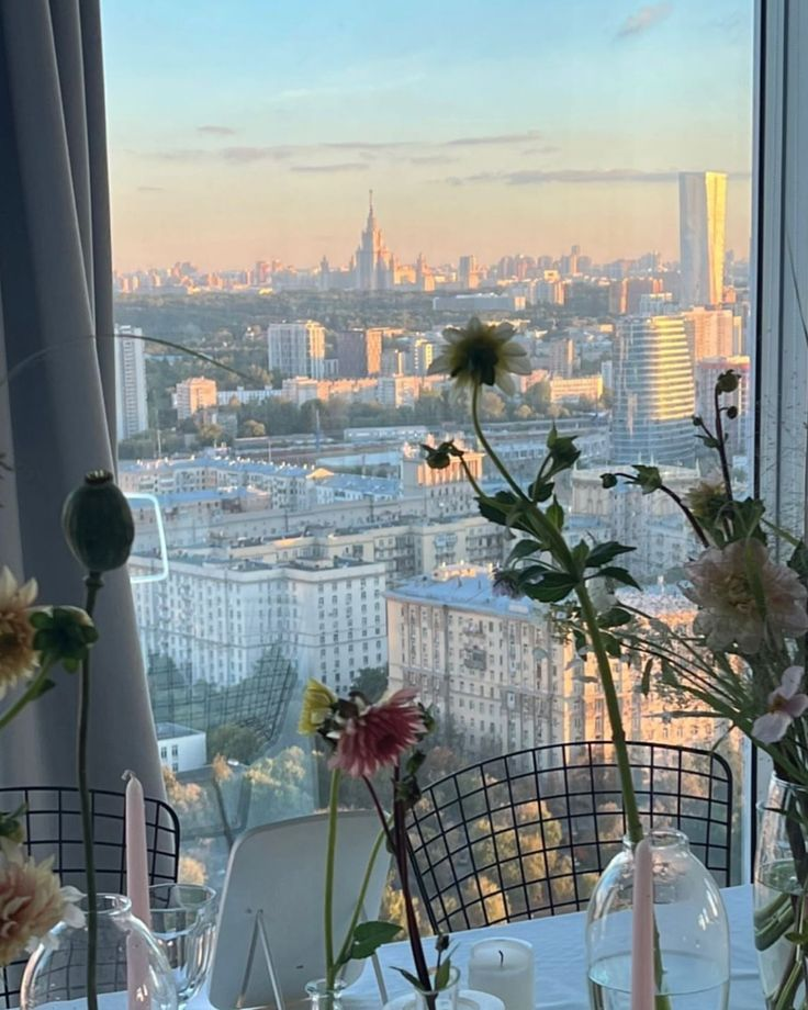 Еле нашла настоящую фотографию - по запросу сплошной ИИ