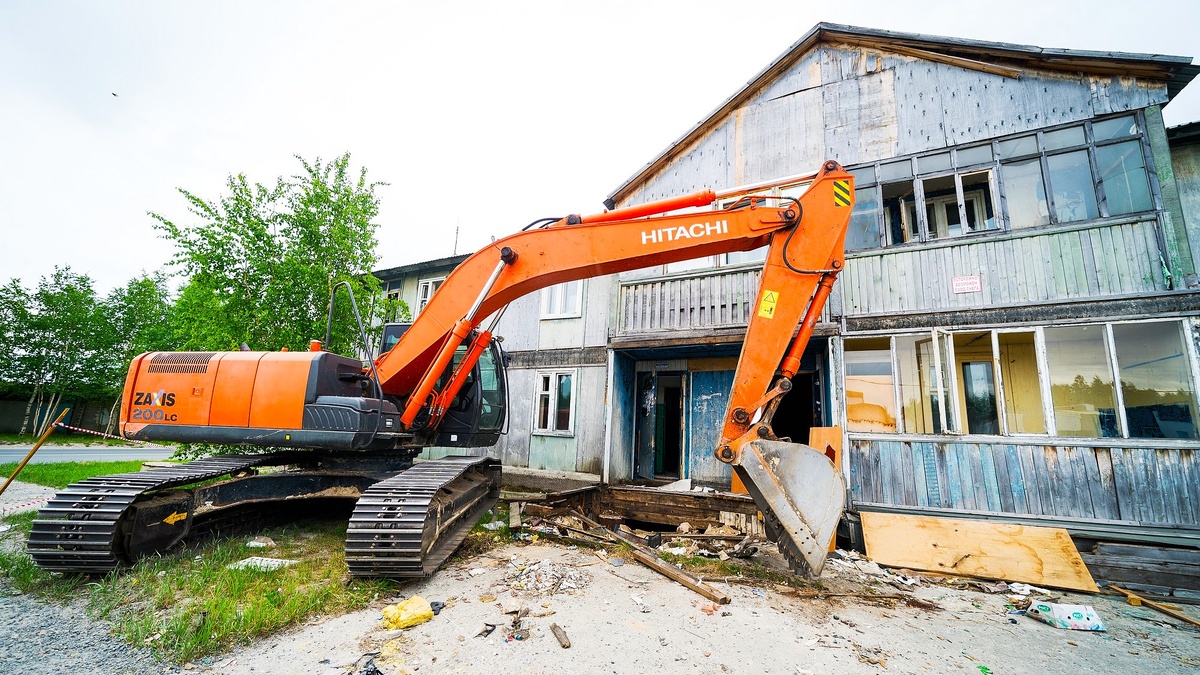    Югра вошла в число лидеров УрФО по расселению аварийного жилья