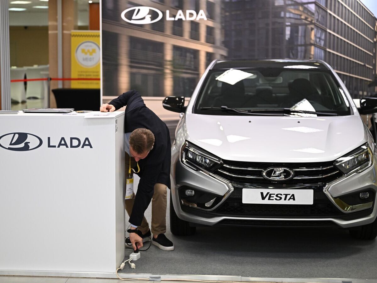    Автомобиль Lada Vesta | © РИА Новости / Григорий Сысоев