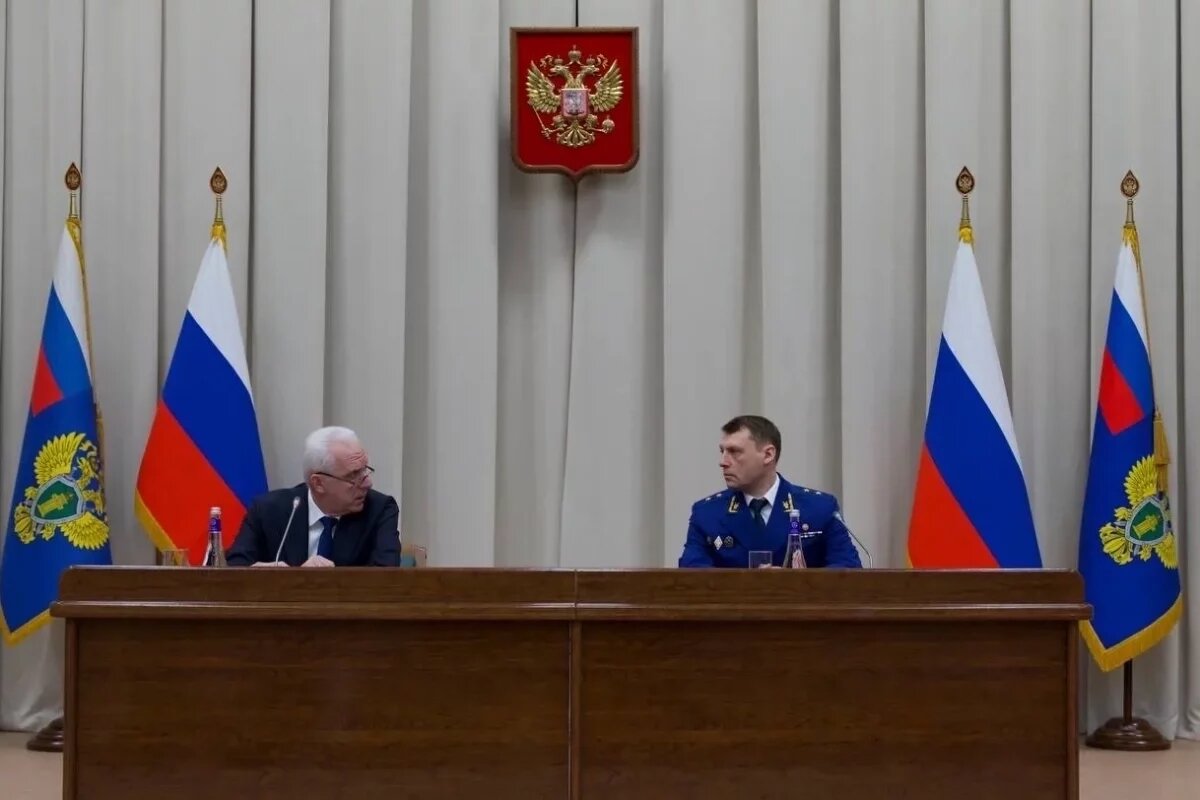    Нового замгенпрокурора по ДФО представил в Хабаровске глава ведомства