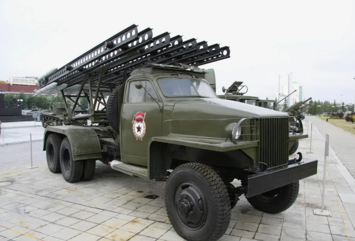 Фото 2: Studebaker US6