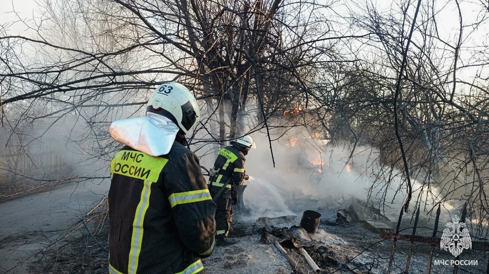    За сутки в ЛНР потушили 19 пожаров. ФОТО: МЧС России