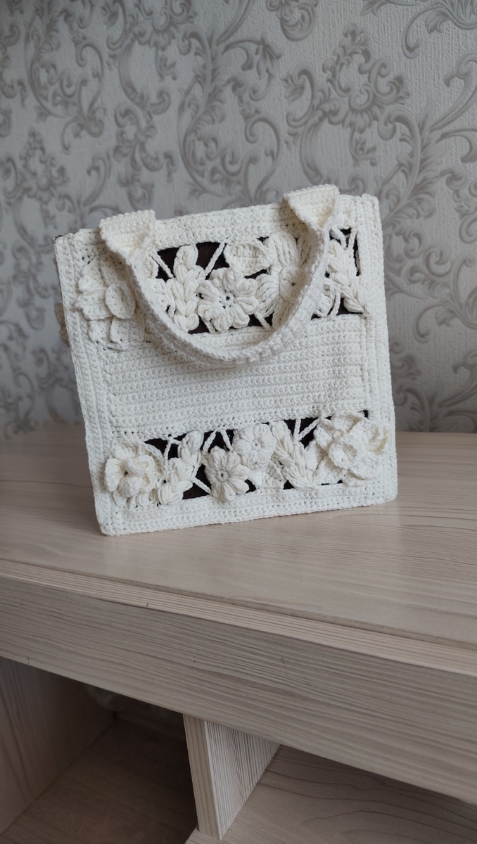 Если что, то описание сумки есть в профиле 