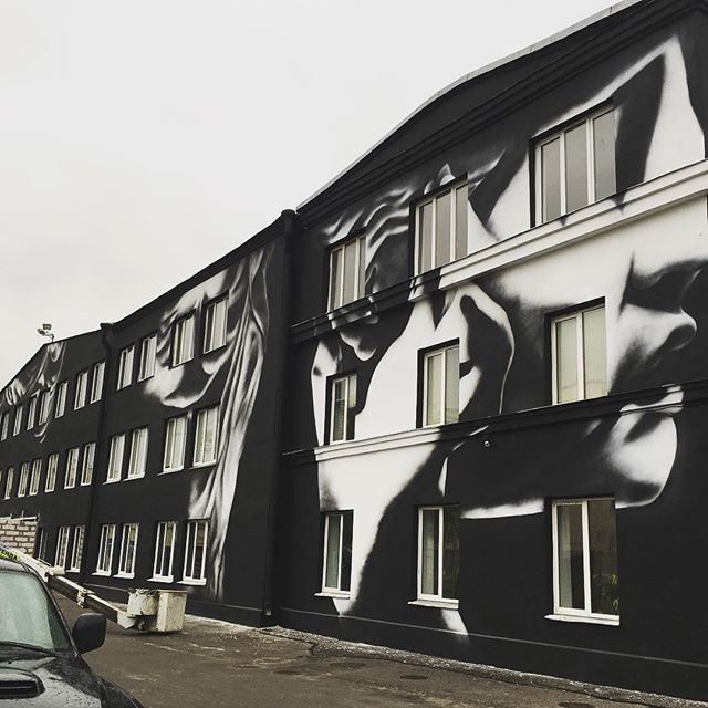 Роспись фасада аэрографом