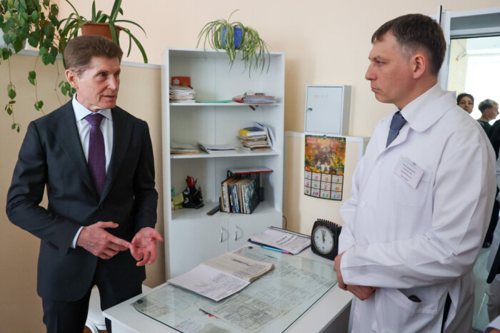 Молодые врачи вполне довольны жизнью и работой в селе / фото: Иван Дякин, пресс-служба правительства Приморского края