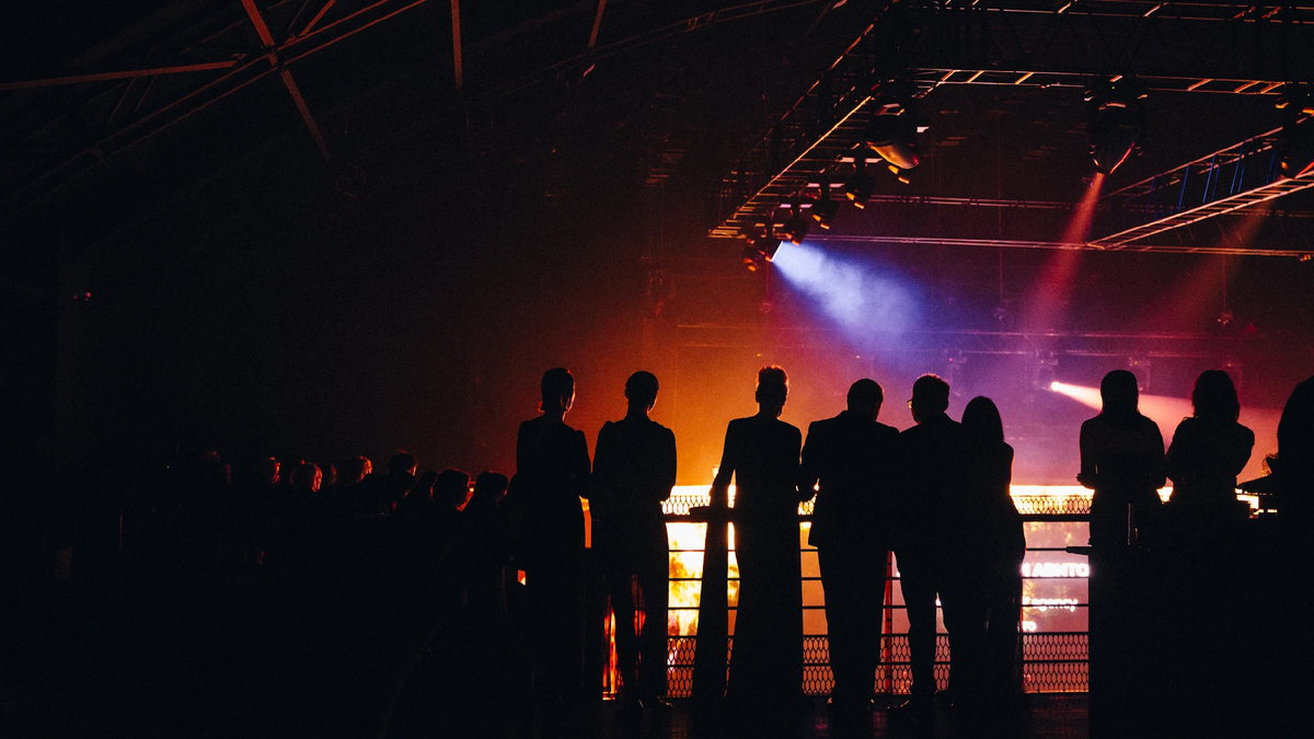 Фото с прошлогодней премии, источник: https://vk.ru/photo-219632413_457239174