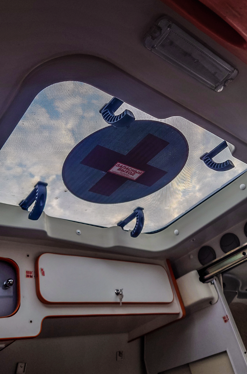 В машине скорой