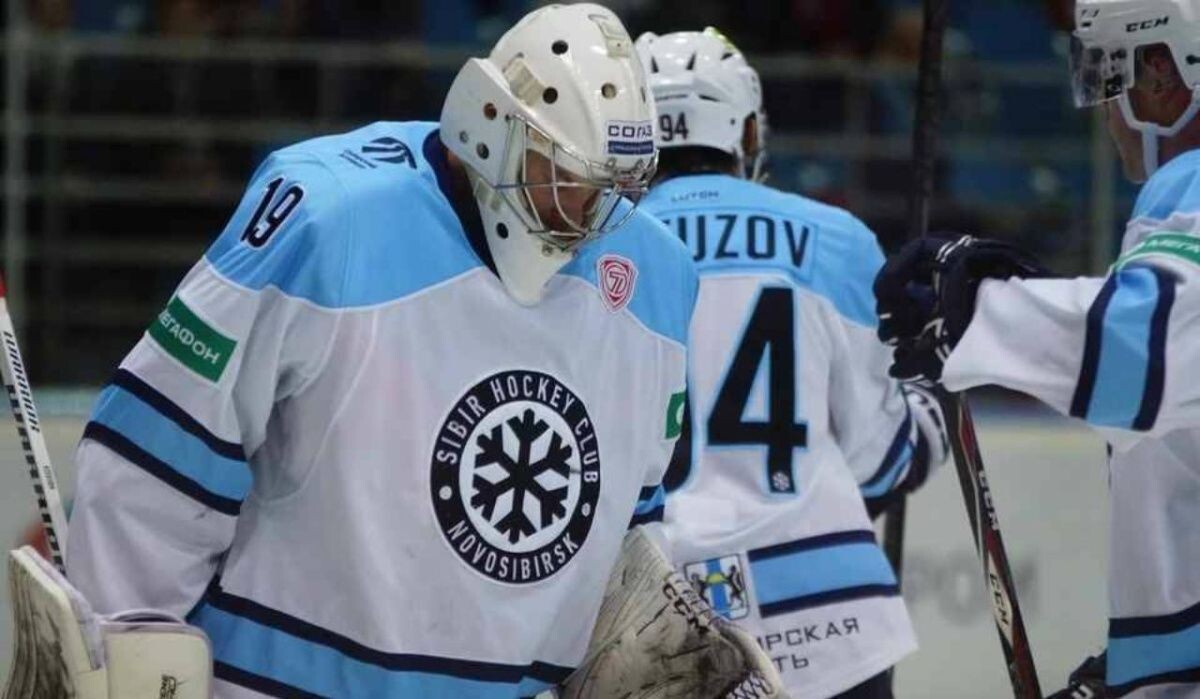     Хоккеисты "Сибири". Источник: nsk.kp.ru Автор фото: Алексей Булатов