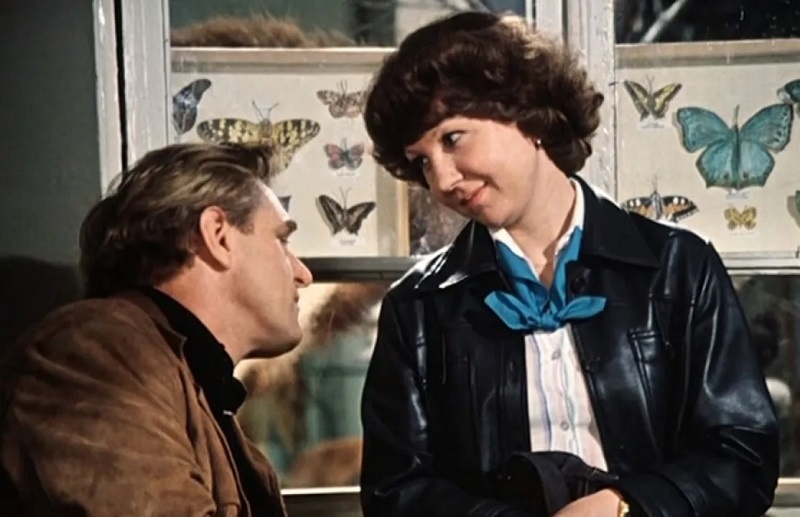 Если мужчина - старше, это не очень..., однако, вариант нормы. Кадр из фильма «Гараж» (1979). Скриншот. 