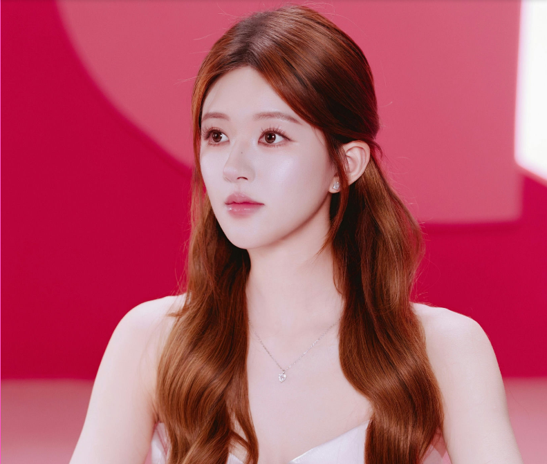 Китайская актриса Чжао Лусы.