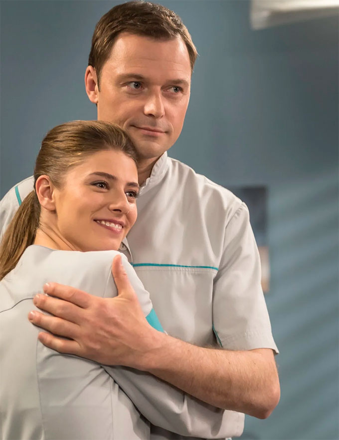 Илья Носков в роли Романа Широкова в сериале "Женский доктор"