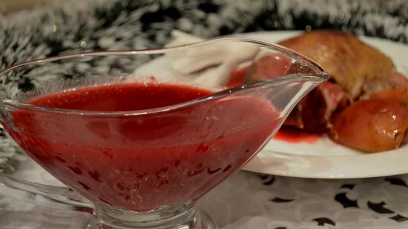 Что приготовить из замороженных ягод, кроме компота: 3 простых рецепта на каждый день