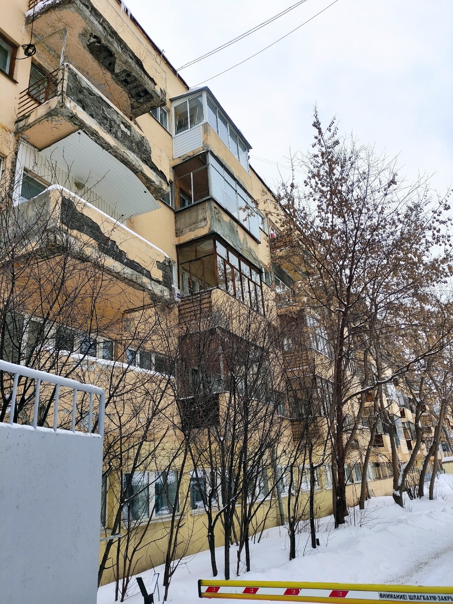 Дома «образцового быта», построенные в стиле конструктивизма начала 1930-х годов. 