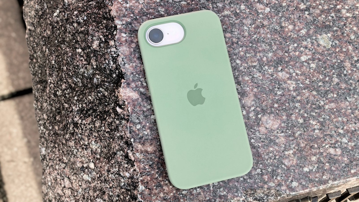    iPhone 17e получил одну камеру