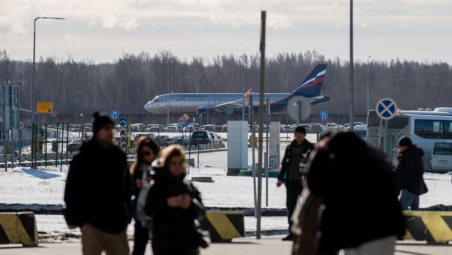    В Пулково более чем на два часа задерживаются 52 рейса из-за атак БПЛА Автор фото: Ермохин Сергей