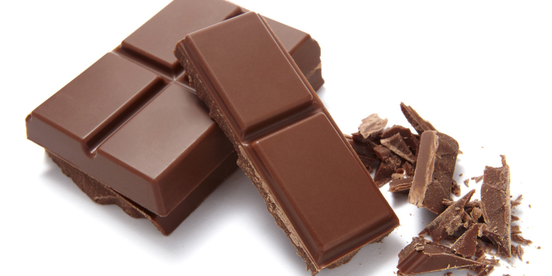 Можно ли кормящей маме шоколад?